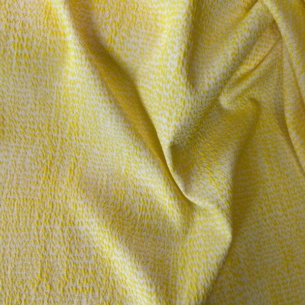 Žakaarkoeline kostüümiriie, kollase-, valgekirju, laius 154 cm