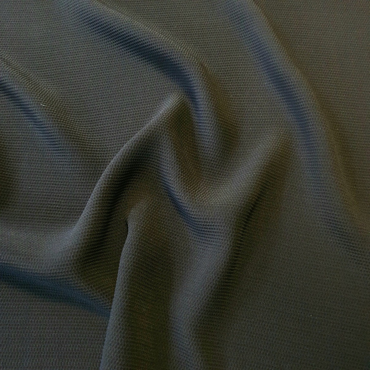 Kleidiiie viskooskrepp struktuurse koega, must, laius 138cm