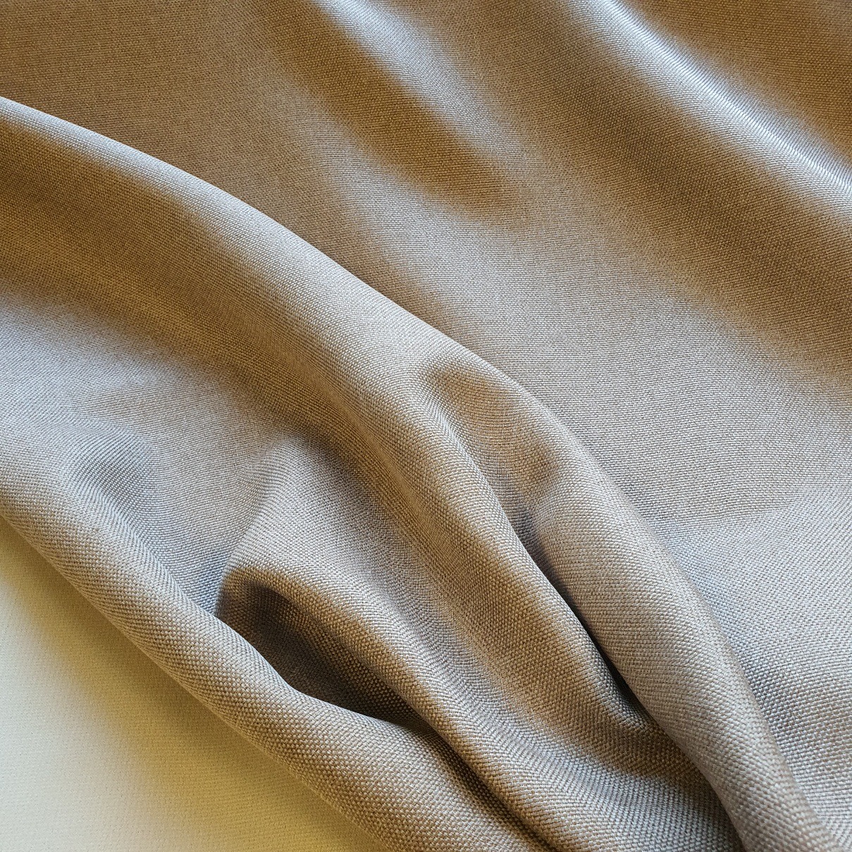 Pimendav kardinakangas, Hasir blackout col. 1714-EKRU, märg liiv, laius 300cm