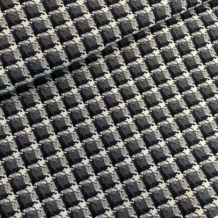 bac7faaf7e3c34b80eda86d96412f031e4b74bc6.jpg