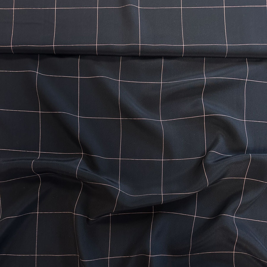 Siid, mustal roosa ruut, laius 138 cm