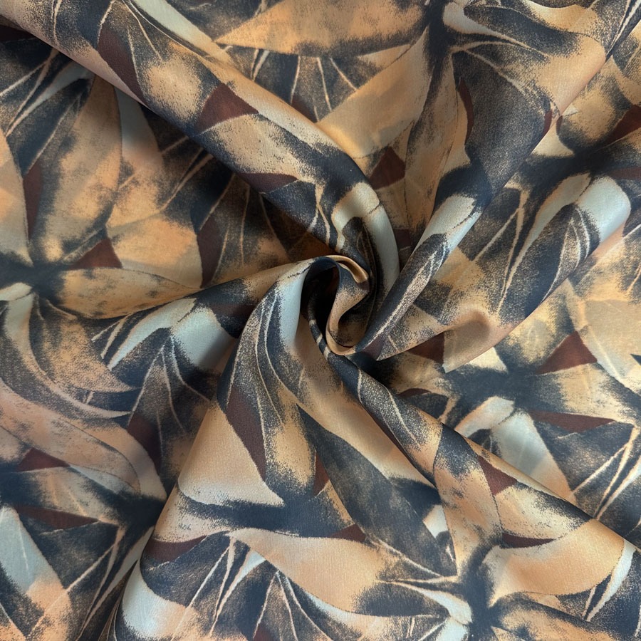 Viskoosvooder, kirju, oranžil pruunid õied, laius 138 cm