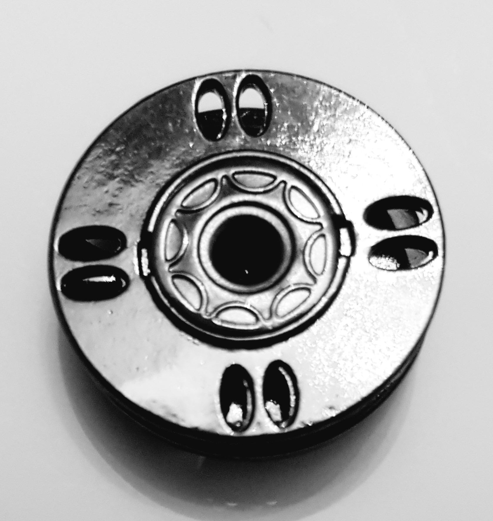 Disaintrukk X037, 23mm, õmmeldav, tume metall;