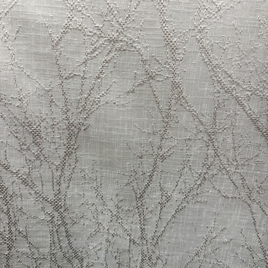 Päevakardinakangas žakaarkoeline, hele hallikas-beež, kõrgus 323cm.