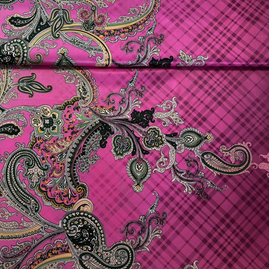 Satiin portega, roosakirju neerumustriga, laius 143cm. 