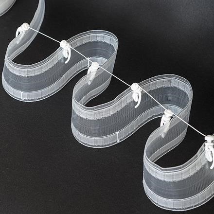 Kardinapael läbipaistev, laius 7,7cm , süsteemselt ära märgitud taskutega.