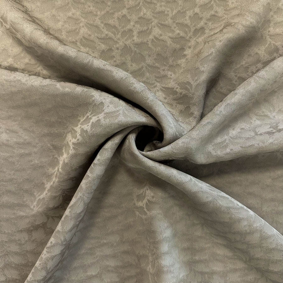 Viskooskangas, sissekootud  lehemuster, hallikas- beež, laius 135 cm