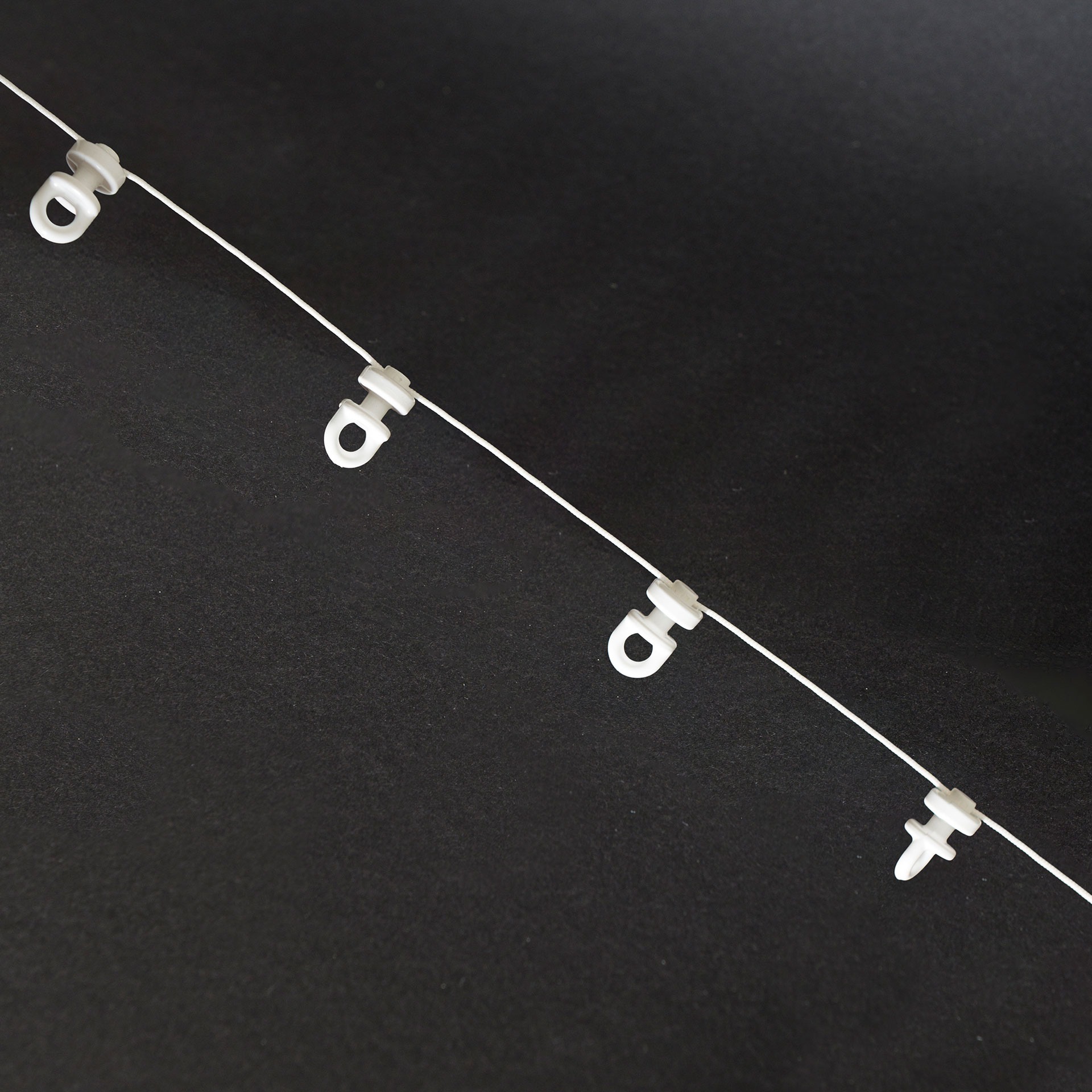 Nööril liugurid, intervall 8cm;