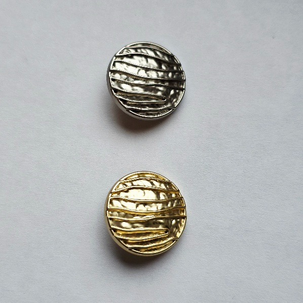 Metallnööp sooniline, kannal, 22mm, 2-s värvuses/