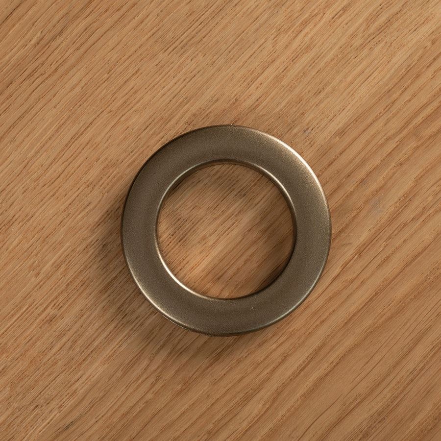 Kardinaöös plastist, antiikkuld,  35,5mm x 57,5mm, 