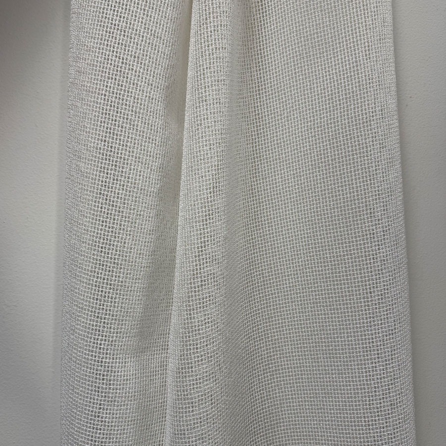 Päevalkardina kangas võrkja koega, v. 75, naturaalvalge, kõrgus 300cm.