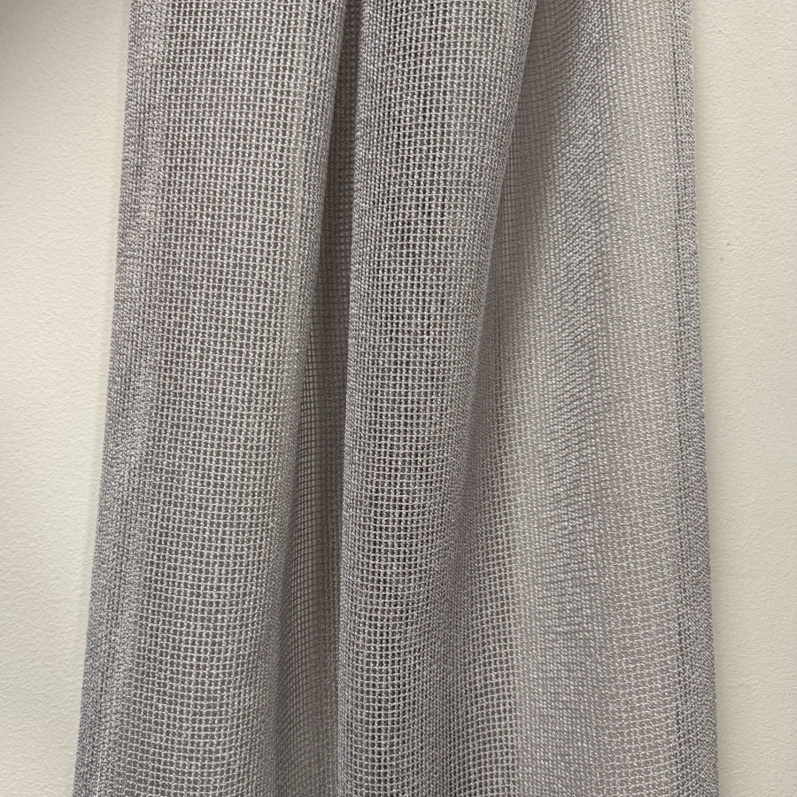 Päevalkardina kangas võrkja koega, v. 1018,helehall , kõrgus 300cm.