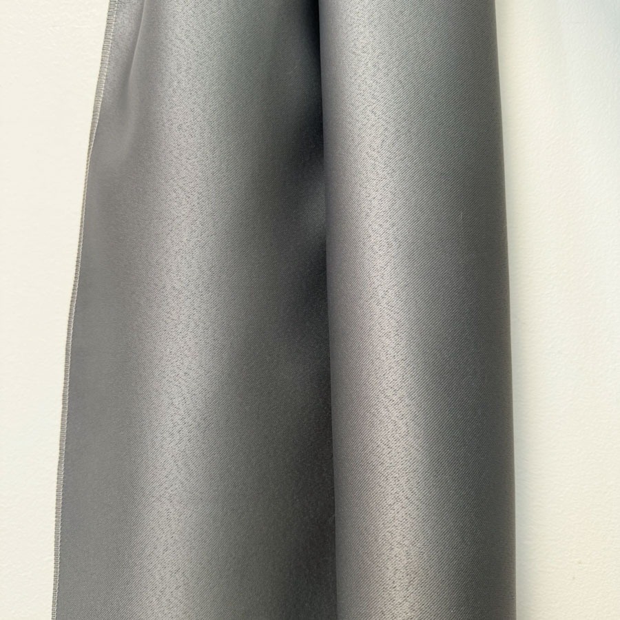 Pimendav kardinakangas (Dimout), keskmine hall, kõrgus 295cm;