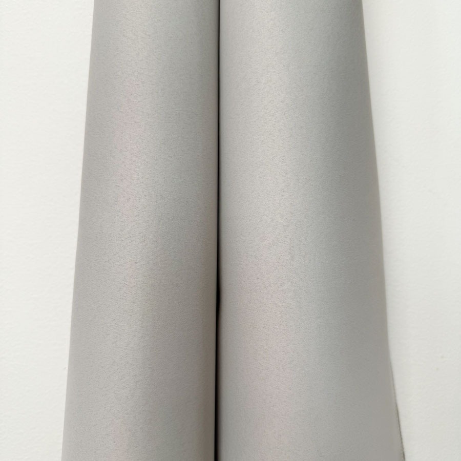 Pimendav kardinakangas (100% blackout), 1-pool valkjasbeež, 2.-pool keskmine beež, kõrgus 320cm;