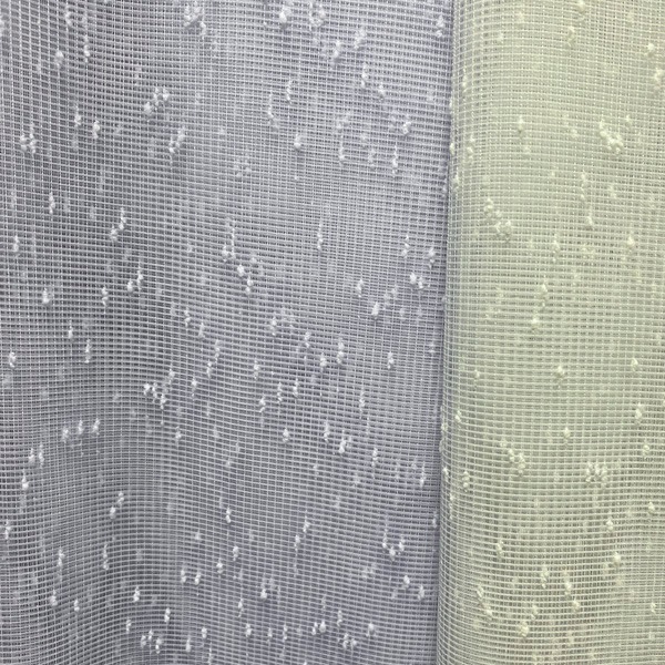 Päevakardinakangas, art.6856 V21-1, võrkjal pinnal vihmatrapsud, lumivalge, lillaka varjundiga