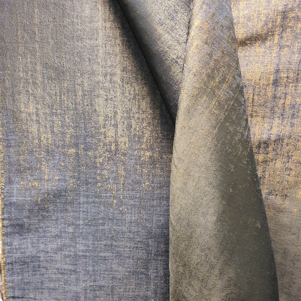 Kostüümiriide kupong. 2-poolne, dis. Armani