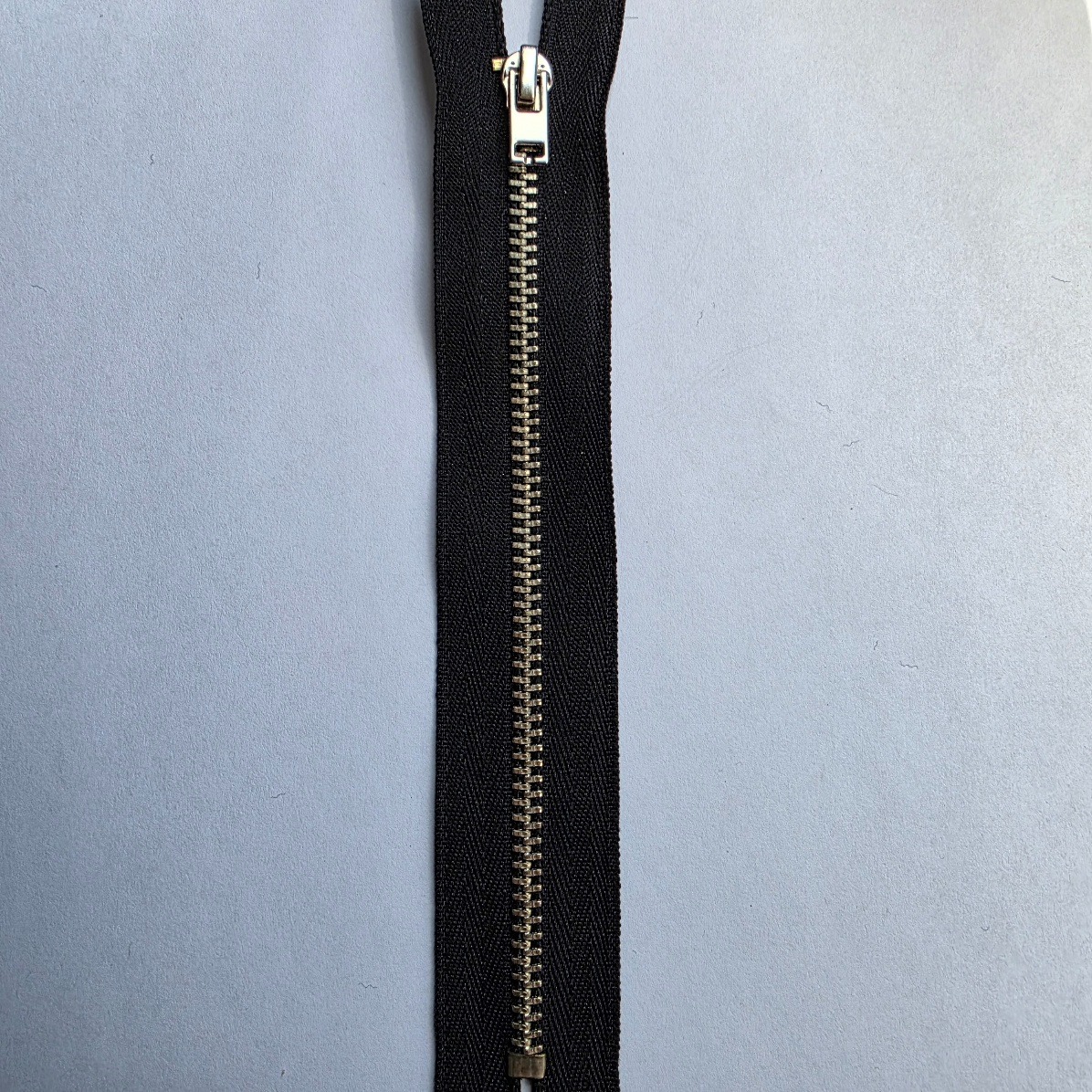 Metalllukk 16 cm,  hõbedane hammastik 4mm/