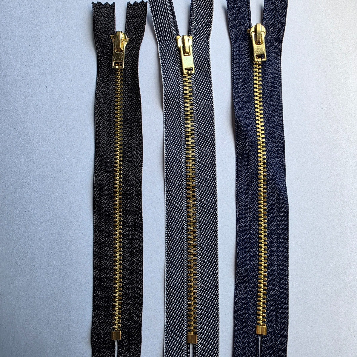 Metalllukk 16cm, kuldne hammastik 4mm/