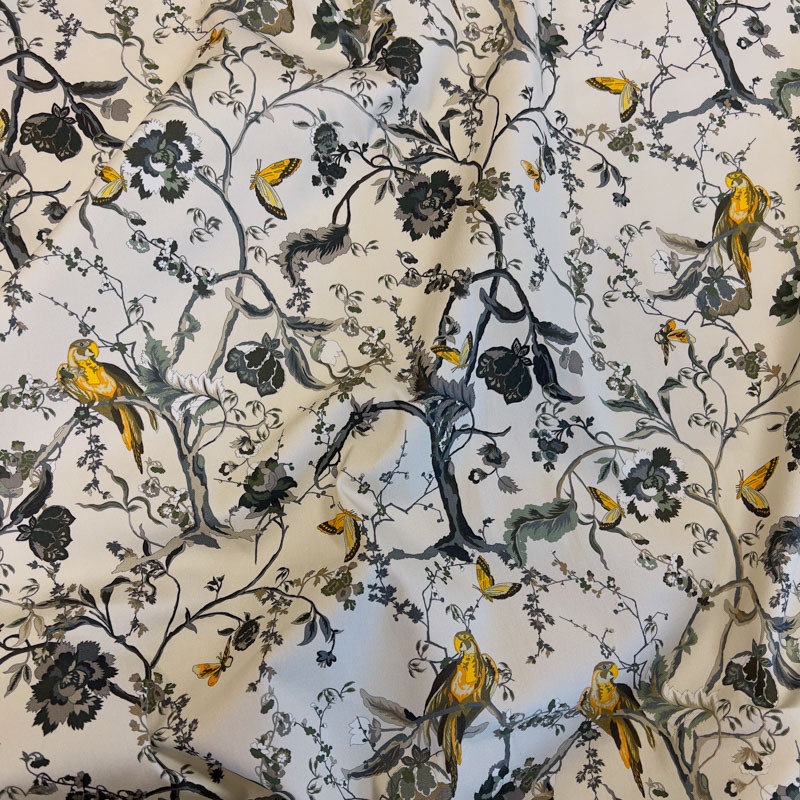 Puuvill stretch, kreemil põhjal linnud ja liblikad, laius