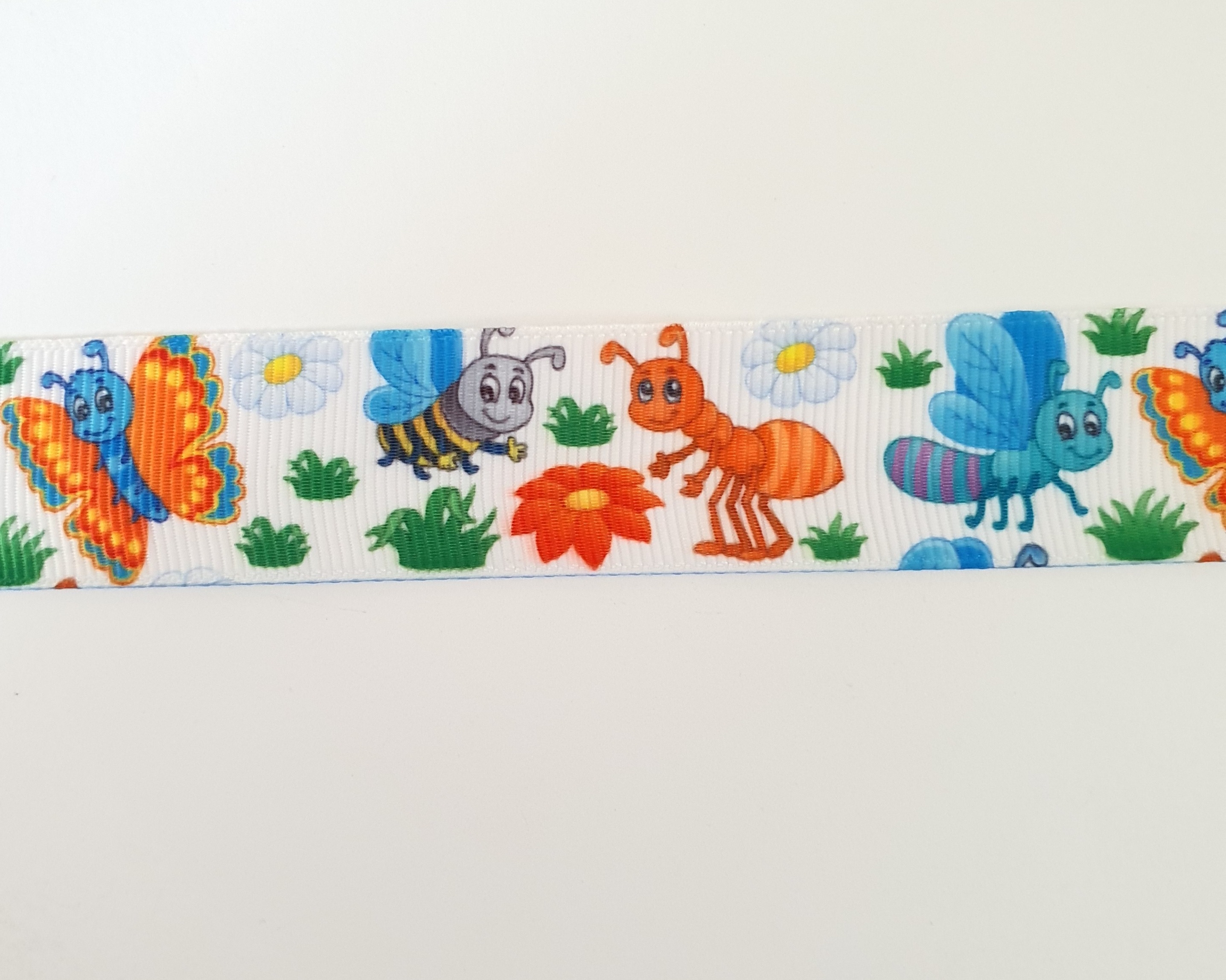 Ripspael valge, liblikate ja sipelgatega, 25mm