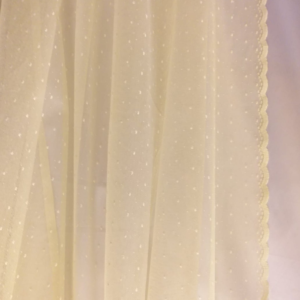 Päevakardinakangas, kudumkoega tüll väikese täpiga, FO4208-17 v.008,  helekollane, kõrgus 270cm.  