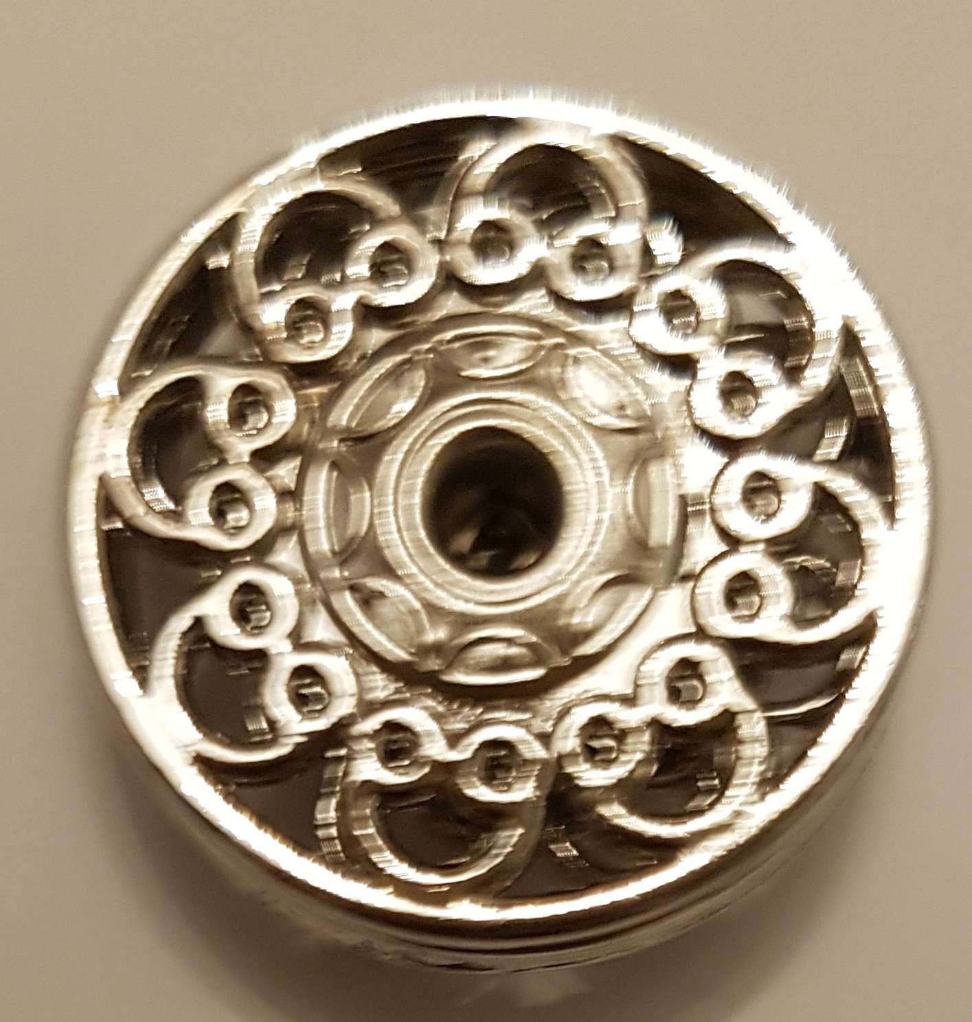 Trukk õmmeldav, metallist filigraan 22mm, nikkel