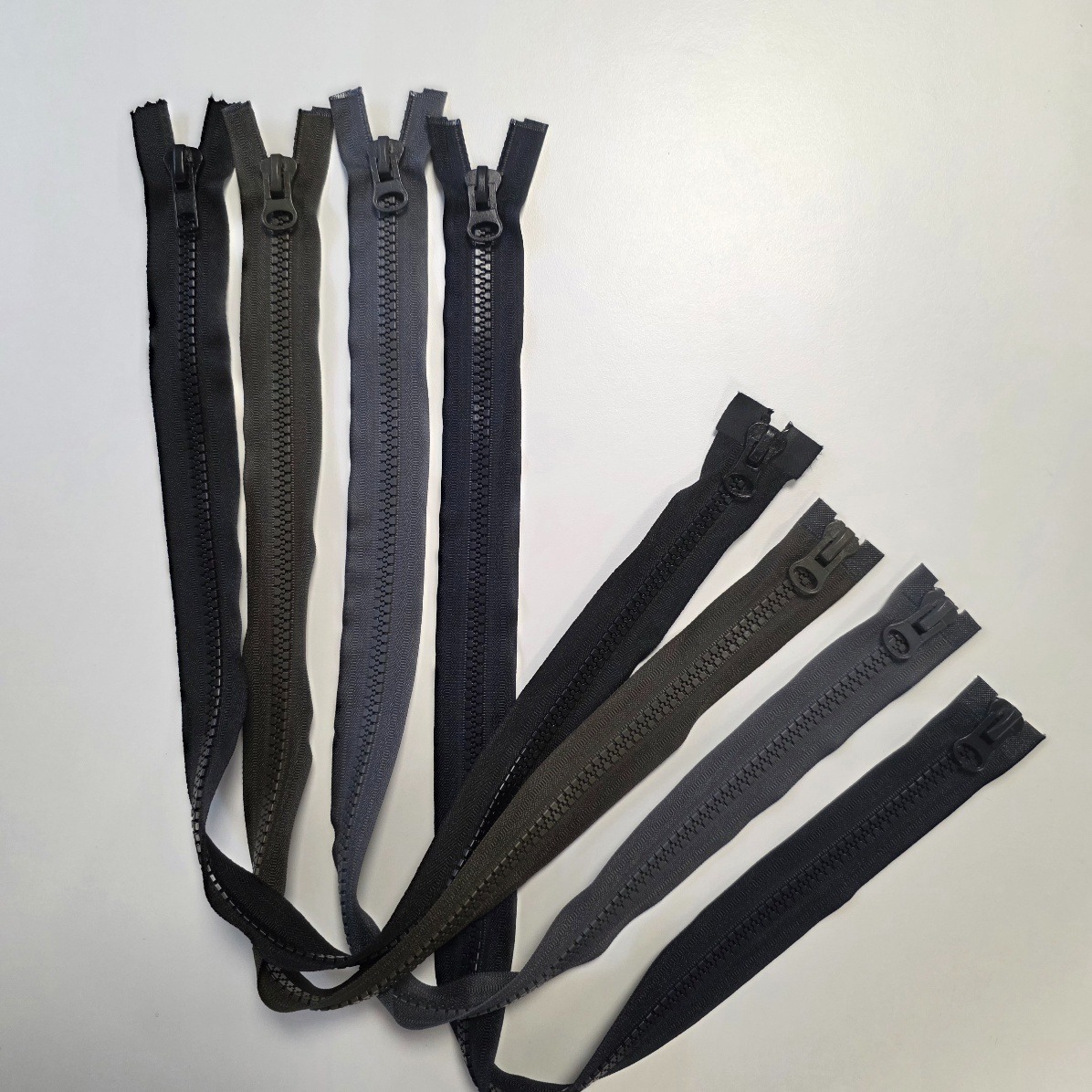 Traktorlukk 8mm, 2-kelku, alt avanev, 95cm (4 värvust)