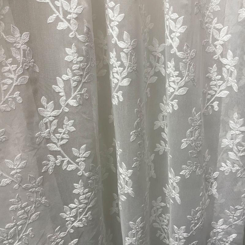 Päevakardinakangas tikitud portega CROWN-01, naturaalvalge, kõrgus 295cm